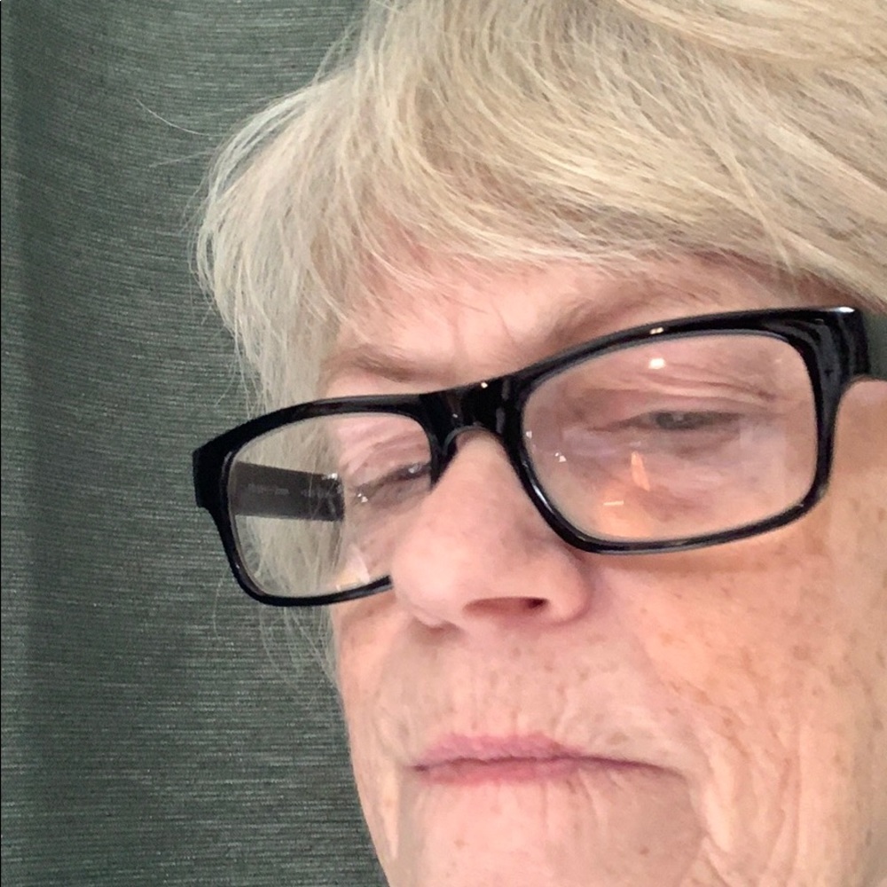Meet your Posher, Mavis